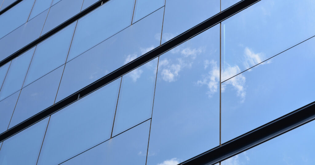 fachada de vidro em Cascavel